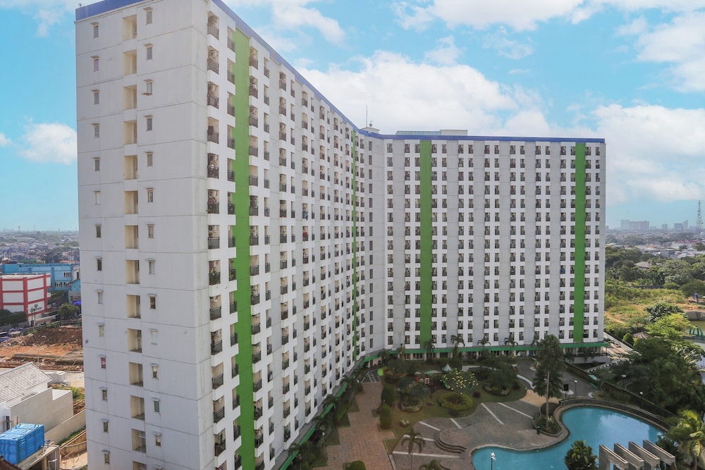OYO 498 Green Lake View Ciputat 3/65