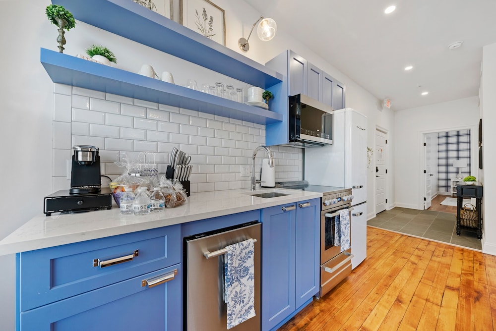 The Washington Boutique Hotel near Cedar Point & Sports Center 6/50