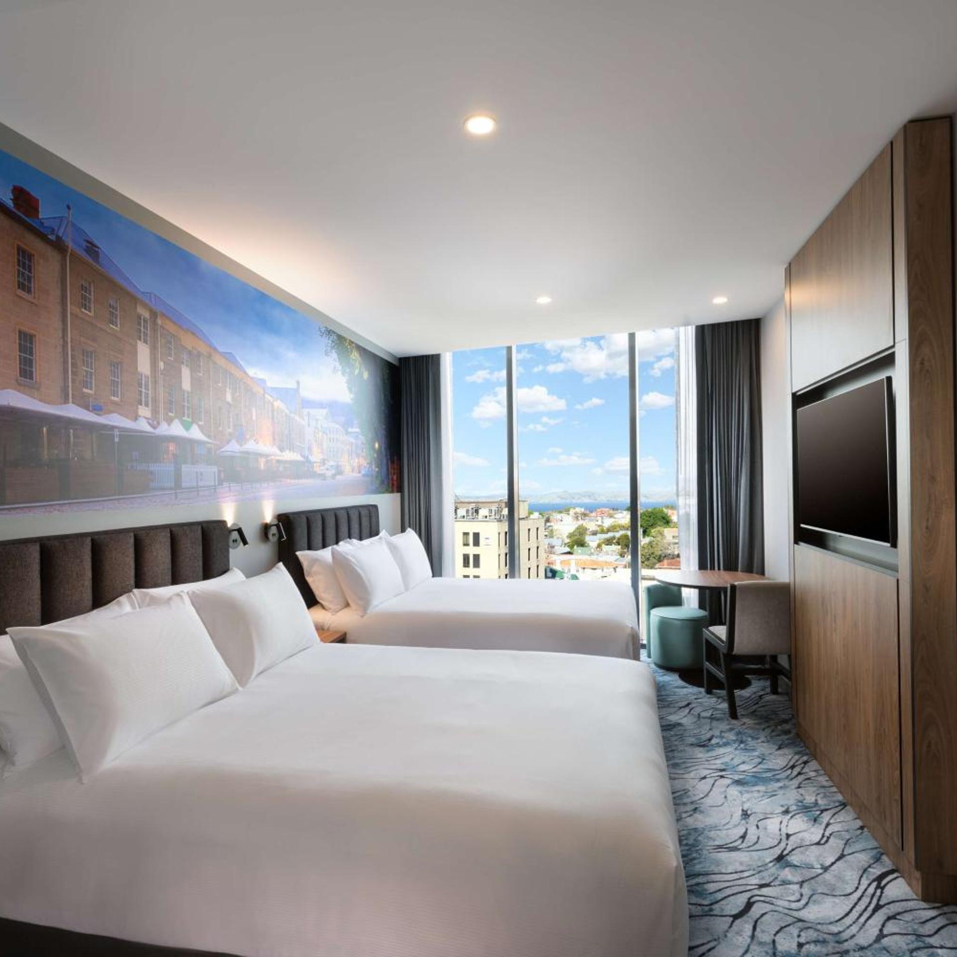 Deluxe, King Bed, Queen Bed, Water View