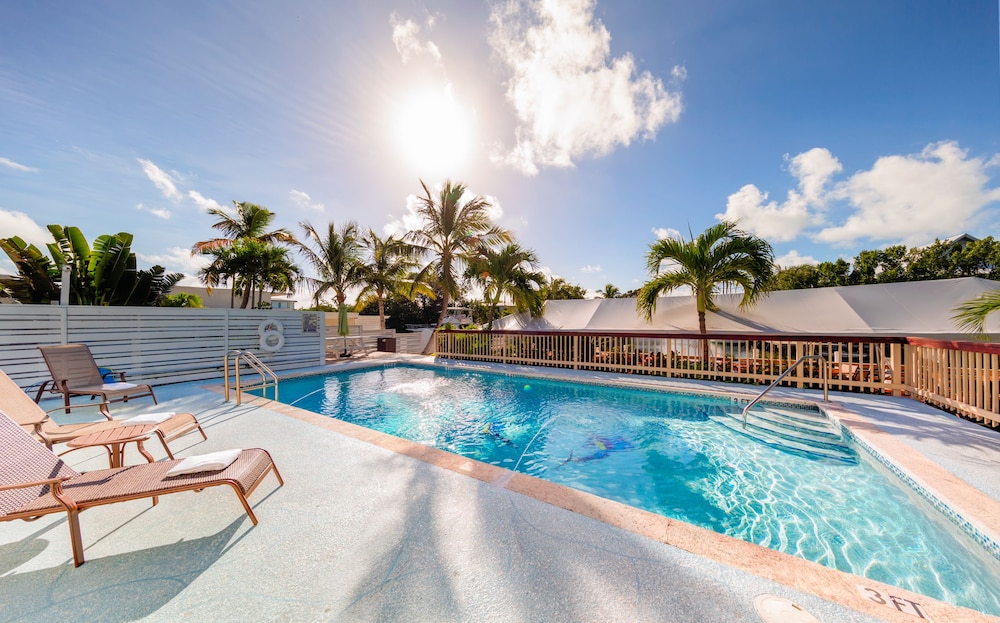 Creekside Inn Islamorada 3/45