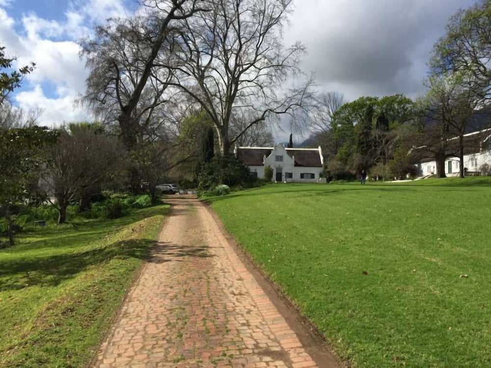 Navarre Farm Cottages 14/31