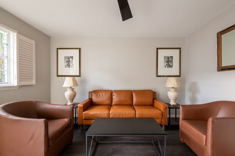 French Quarter Suites Hotel 35/55