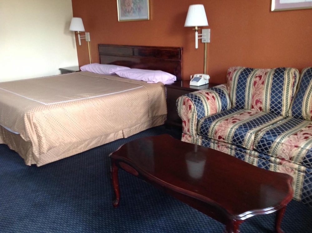 Executive Inn 27/45