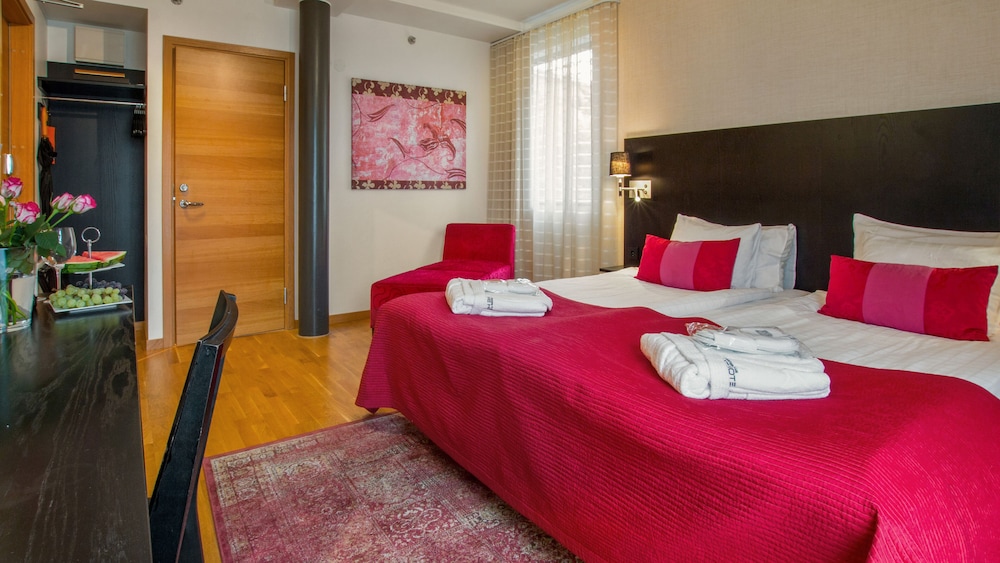 Premium, King Bed