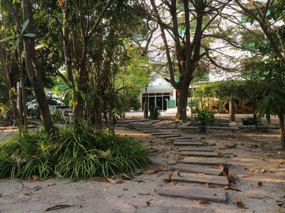Chomdao Hotel 21/35