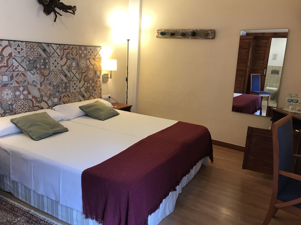 GARA HOTEL 11/72