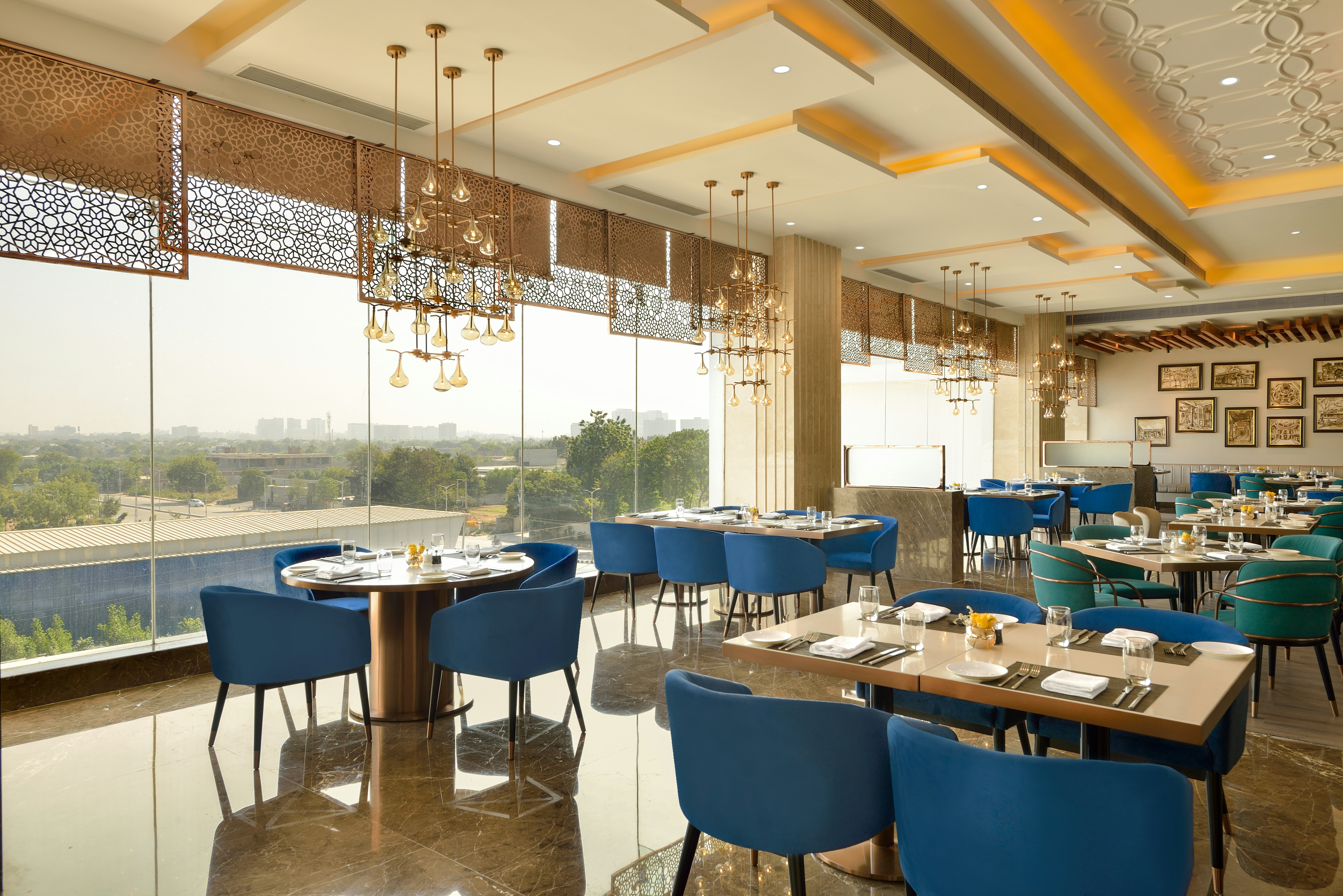 Taj Skyline Ahmedabad 48/64