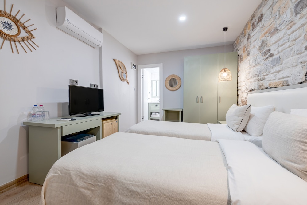 Hanedan Hotel 7/40