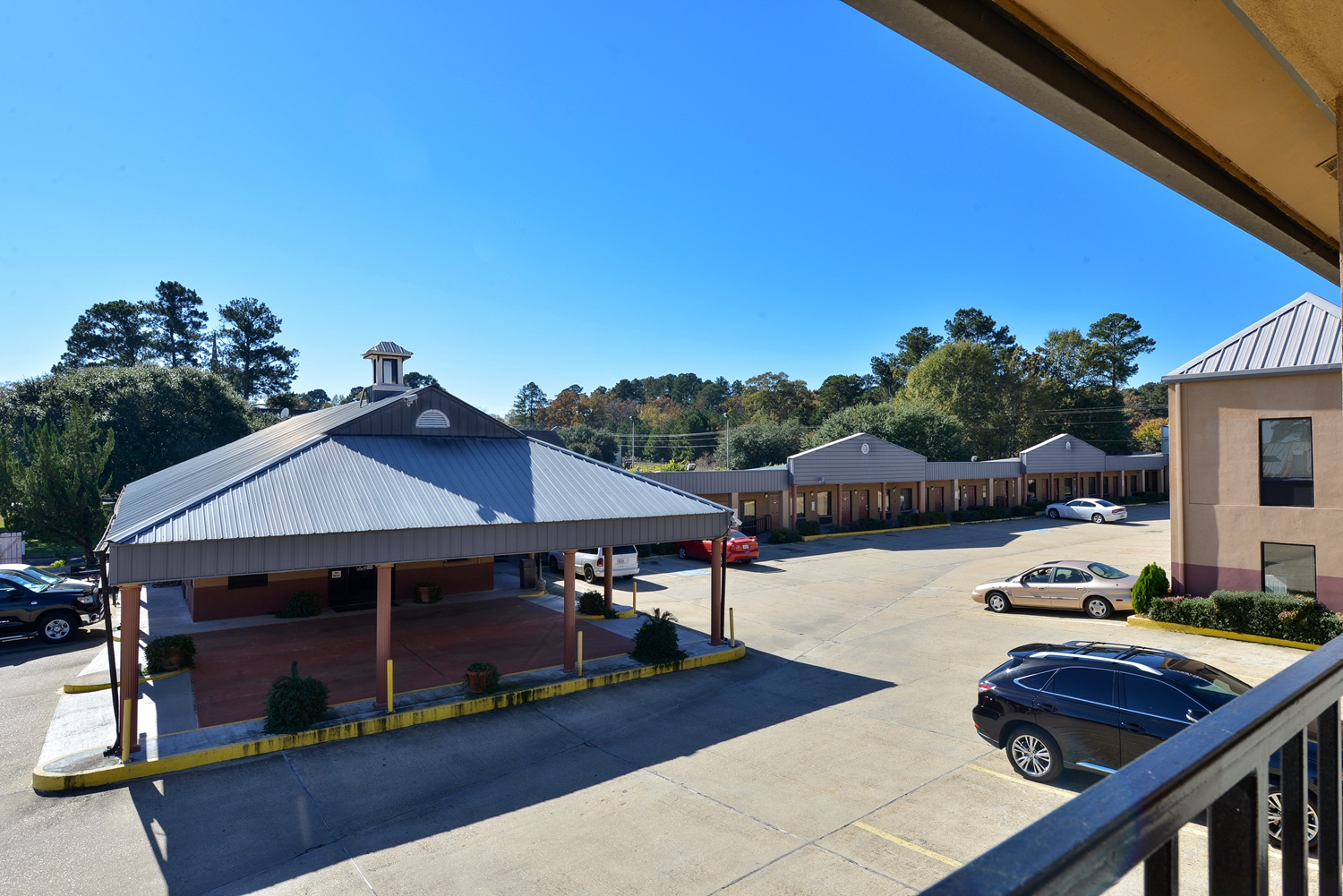 Americas Best Value Inn Brookhaven 24/24
