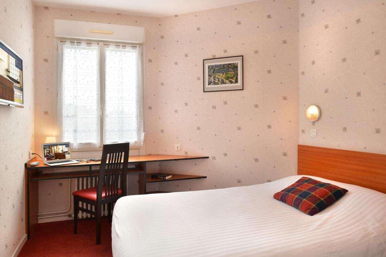 HÔTEL DES CHÂTEAUX DE LA LOIRE 16/50