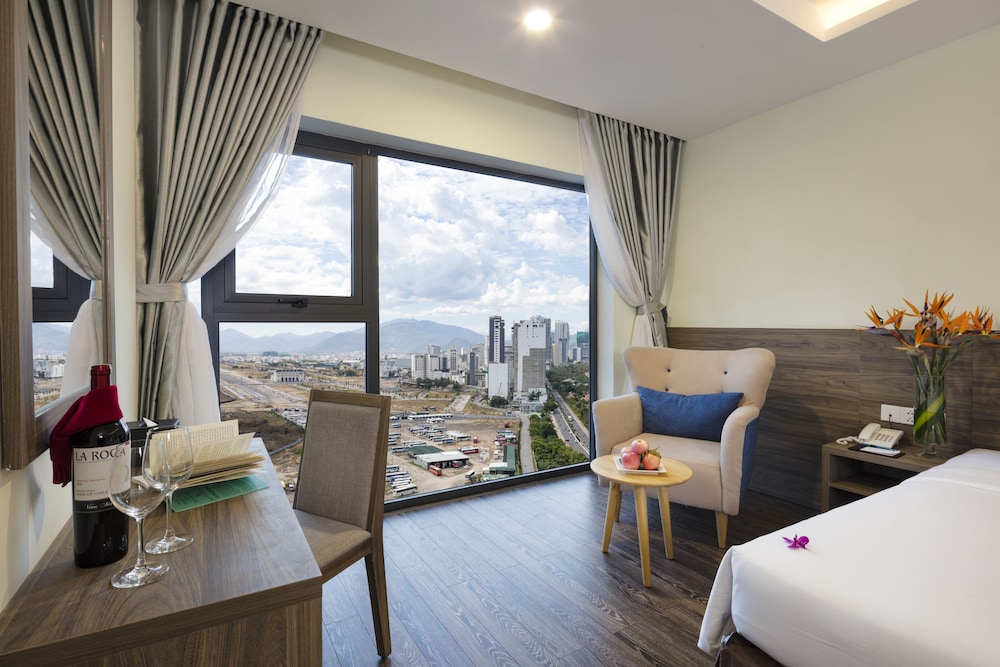 Xavia Hotel 48/72