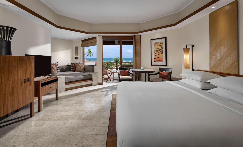 ROOM, KING BED, OCEAN VIEW