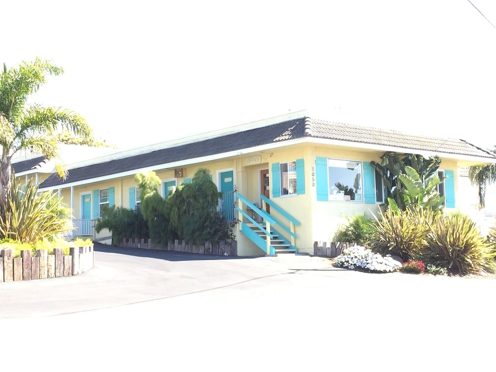 Beach Bungalow Inn and Suites 1/67