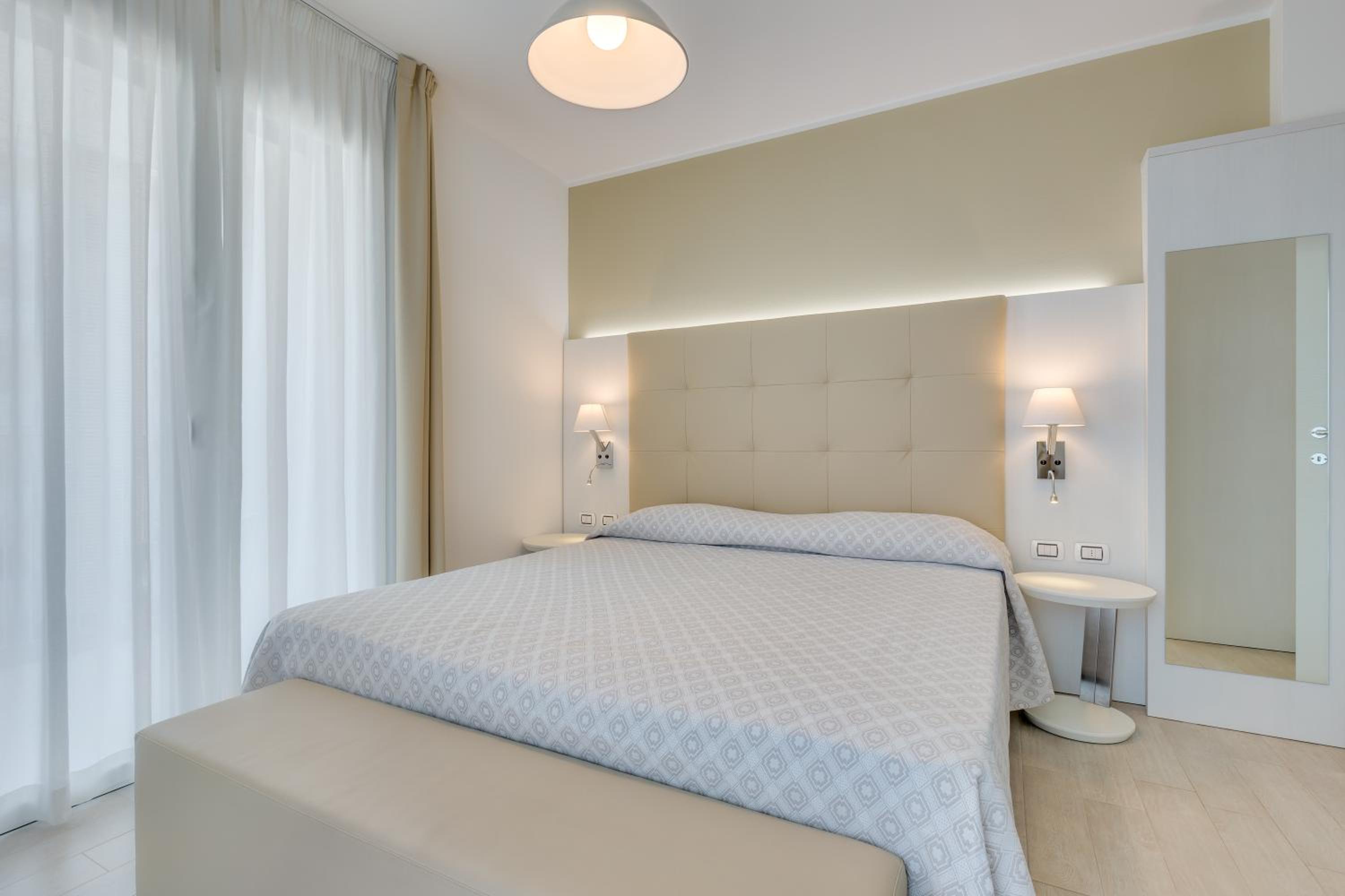 Family Suite, Balcony, AMBASSADOR 3/10
