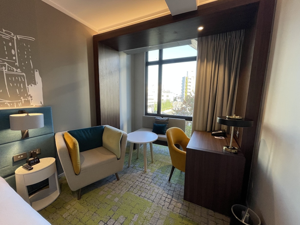 Mercure Auckland Queen Street 47/70