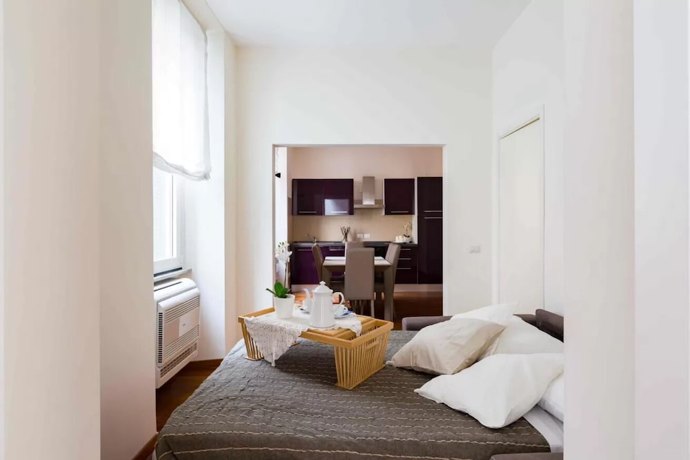The Sistina Suite 25/46