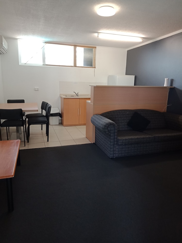Annerley Motor Inn 46/69