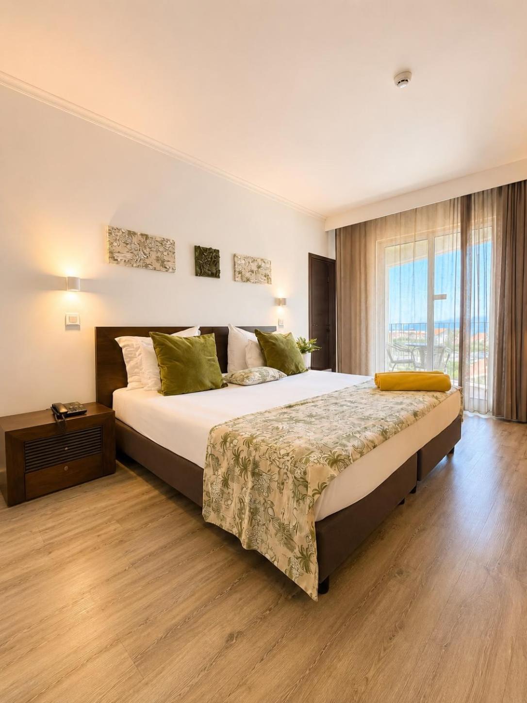Room, Double Bed, Side Sea View