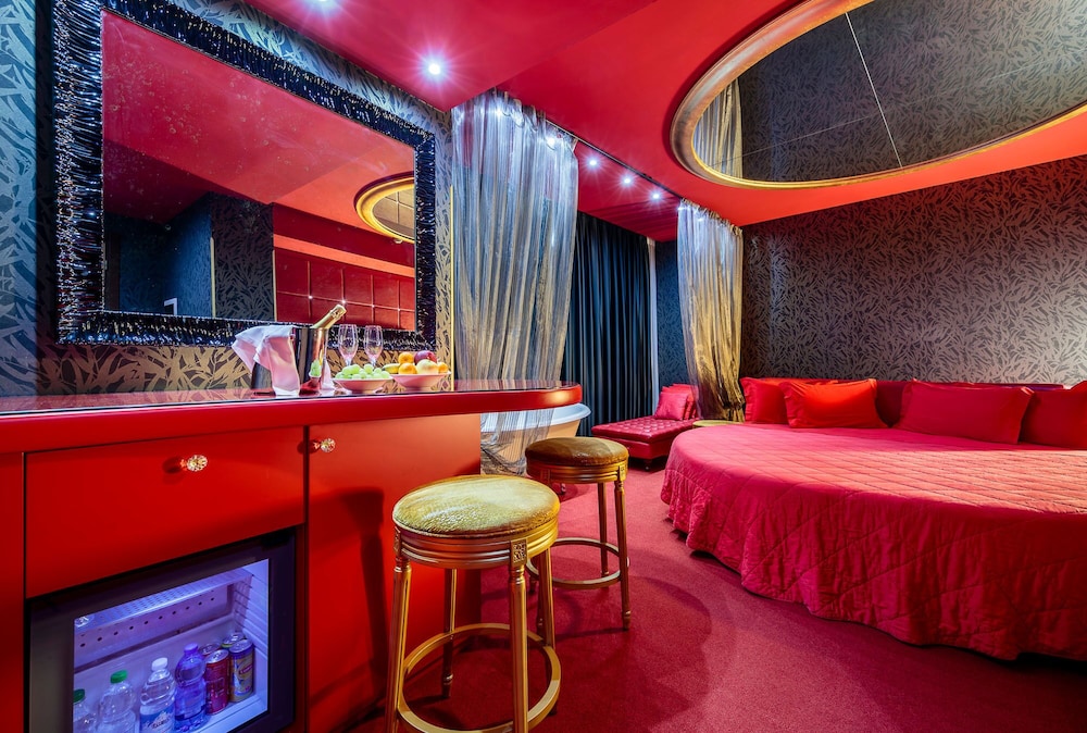 Base To Work Hotel 28/42