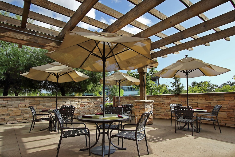 Hilton Garden Inn Sonoma County Airport 42/59