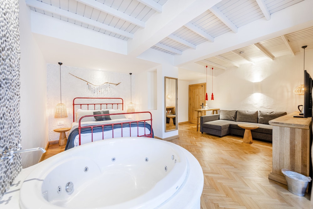 Yacht Boheme Hotel – Boutique Class – Adults Only 22/50