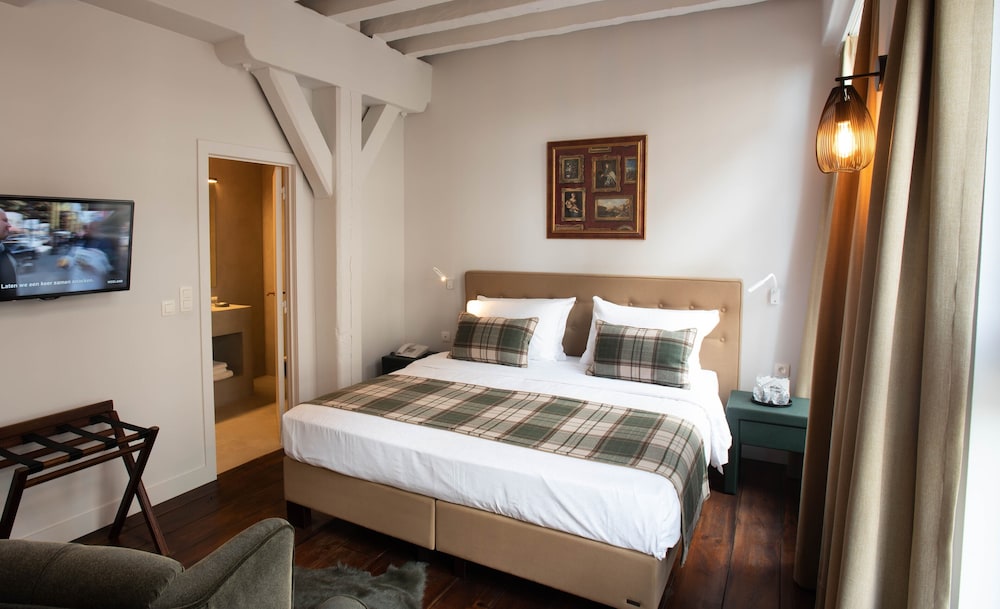 Standard, Double Bed