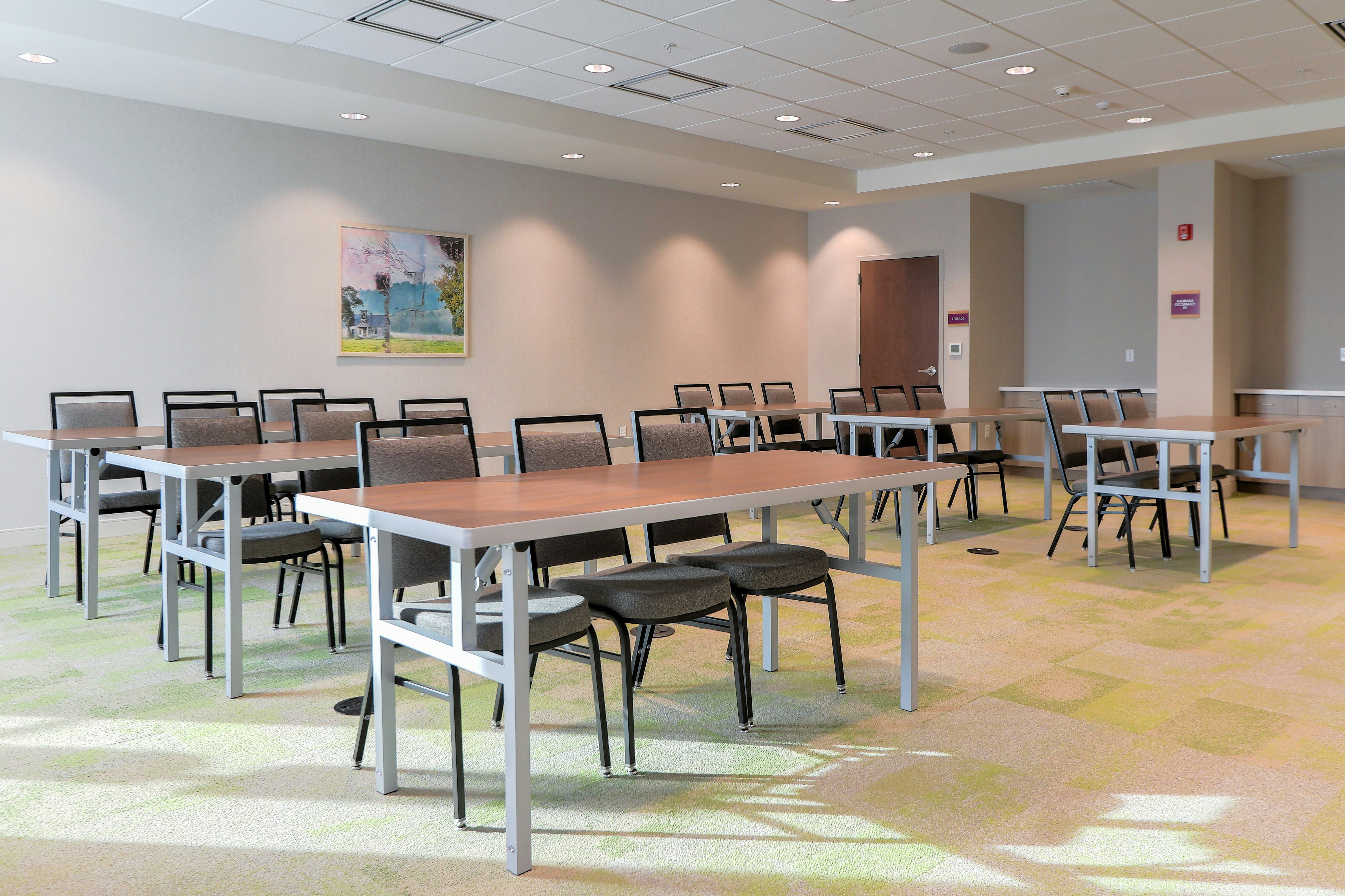 Home2 Suites by Hilton Alcoa Knoxville Airport 22/28