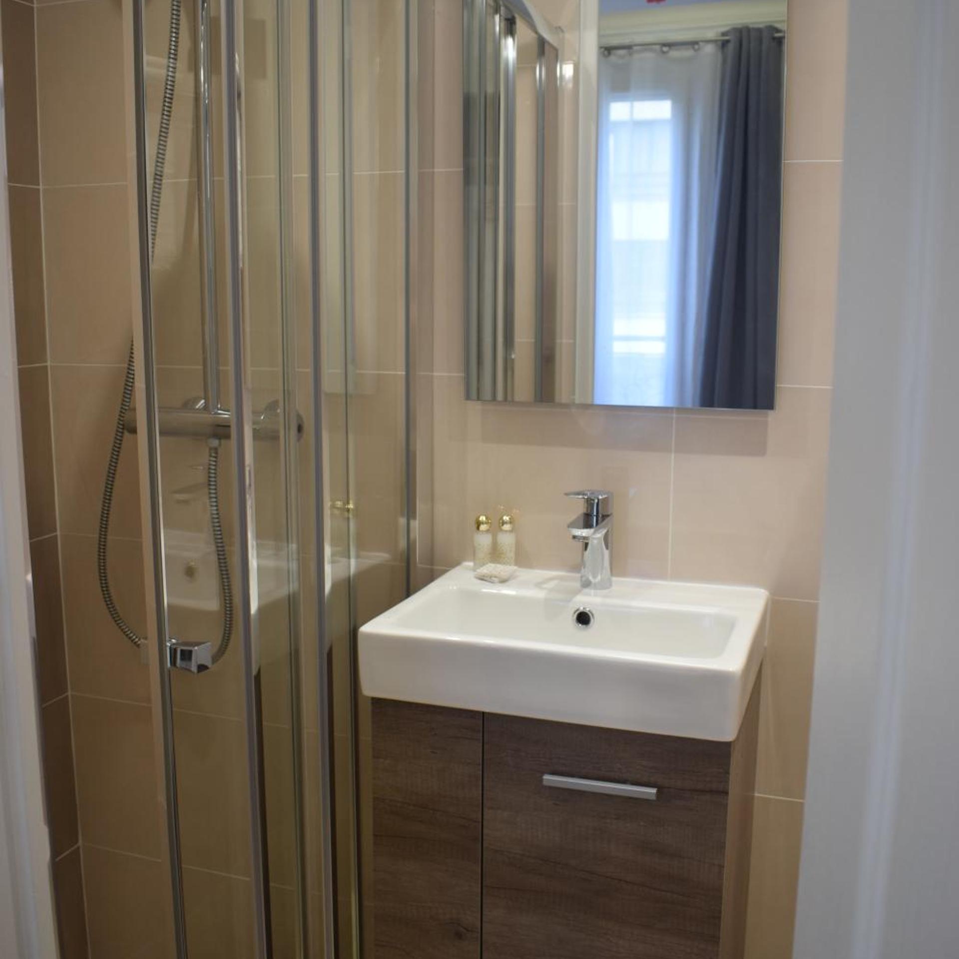 Hotel Puy De Dome 38/49