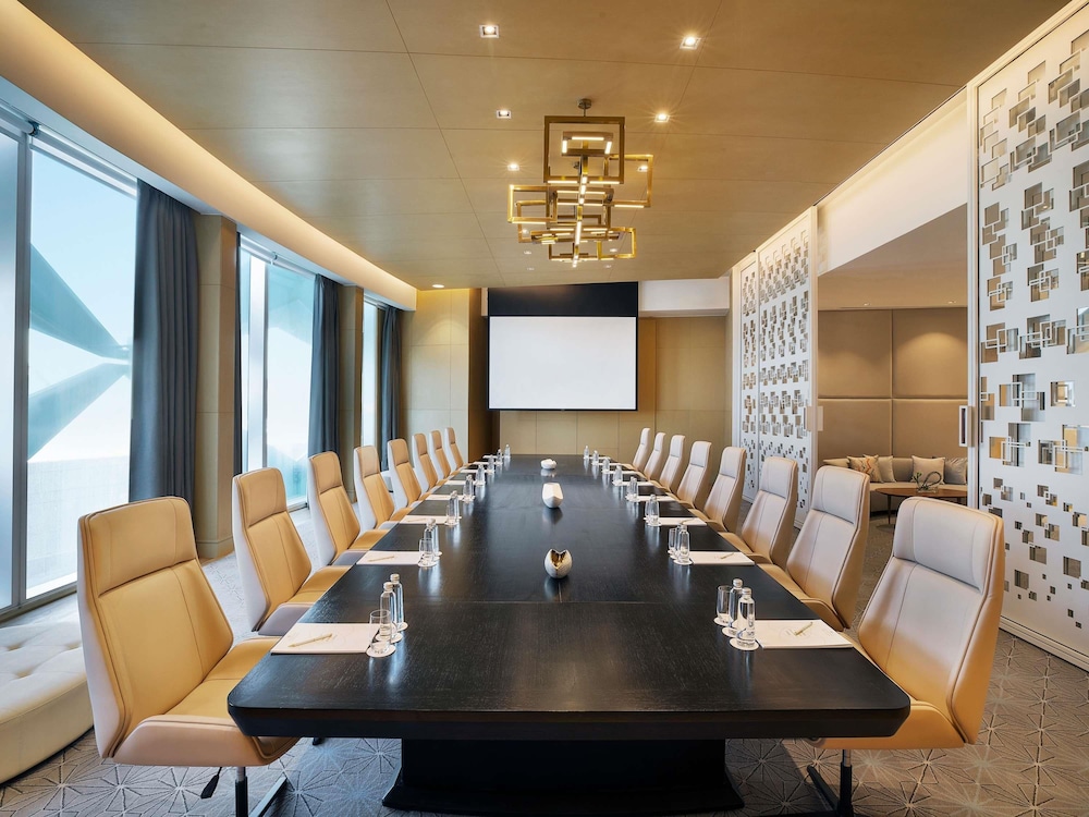 فندق ومركز مؤتمرات سوفيتيل الرياض(Sofitel Riyadh Hotel & Convention Centre) 44/49