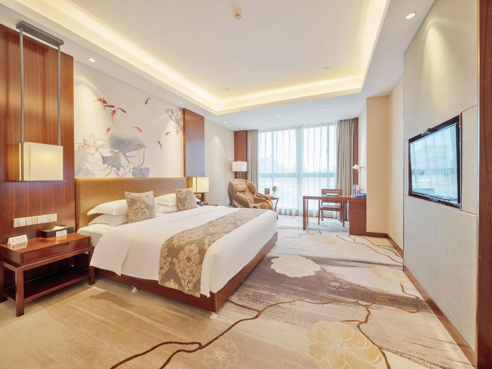 Dongfang Mingzhu Hotel 16/24