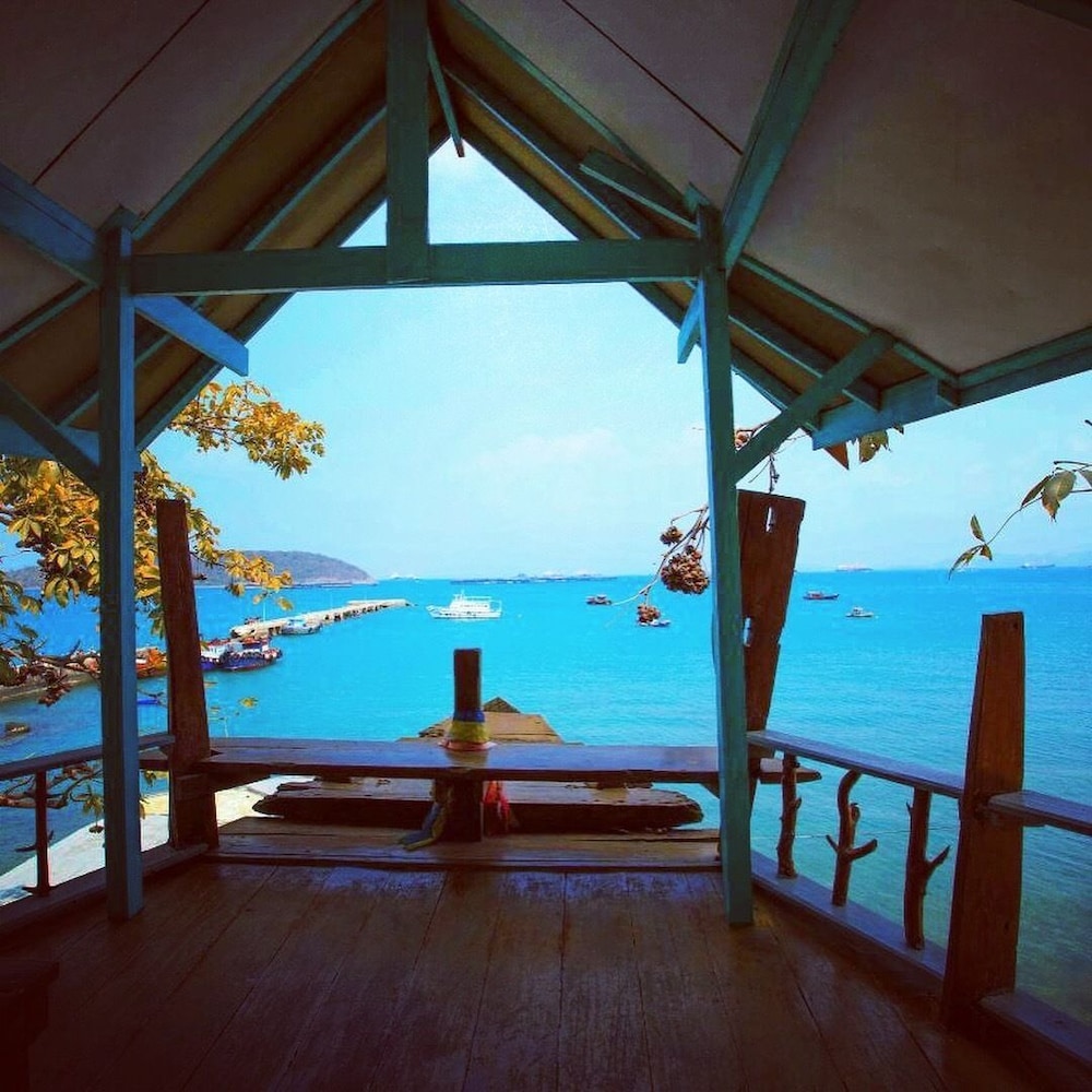 Rimtalay Resort Koh-Sichang 67/70