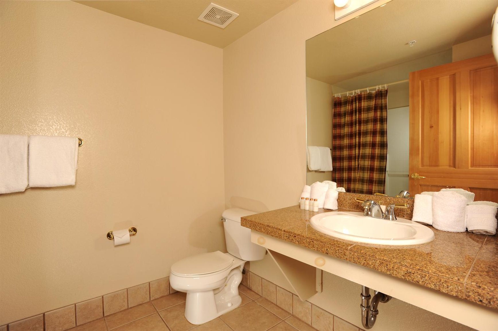 Gateway Mountain Lodge 69/75