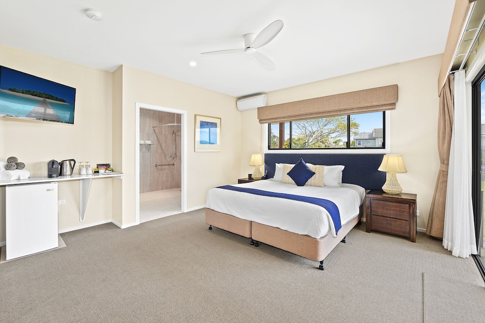 Ana Mandara Luxury Bed & Breakfast 4/30