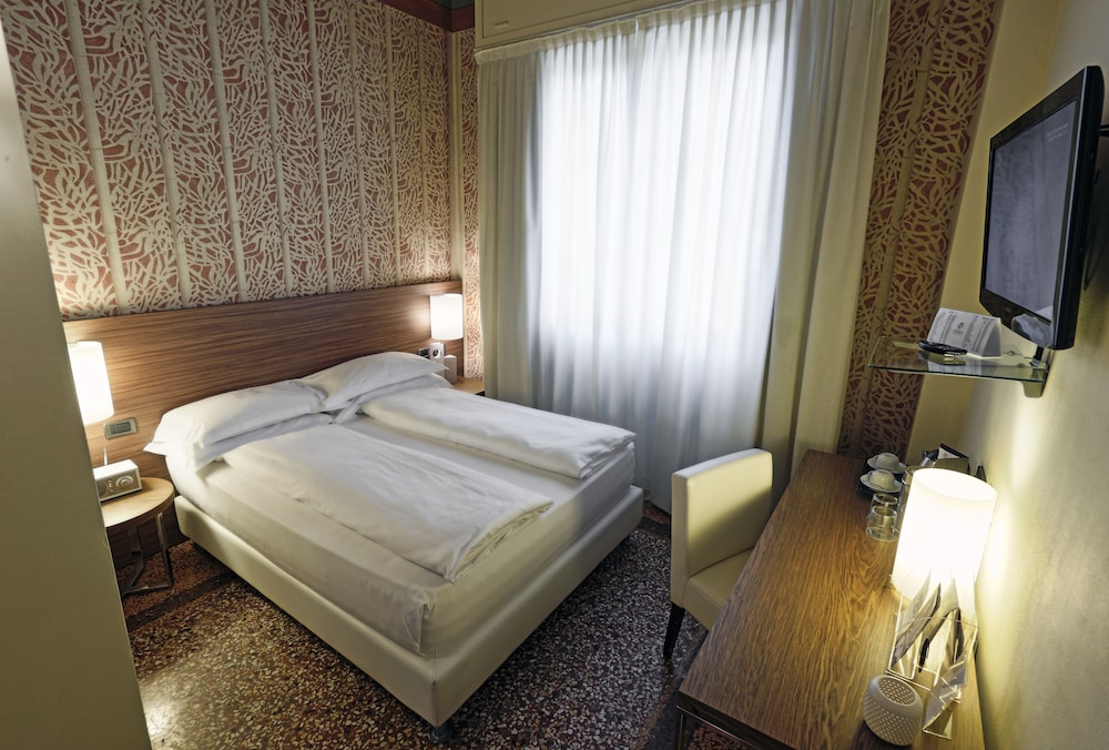 I Portici Hotel Bologna 31/49