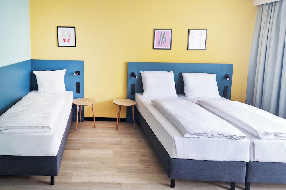 COMFORT, TRIPLE