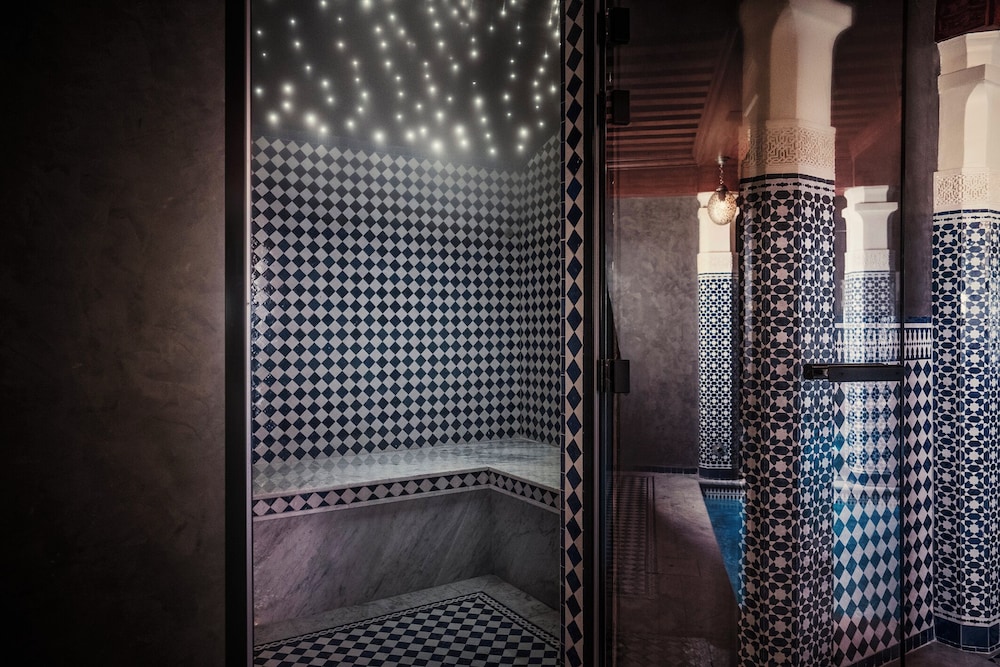 Maison Proust Hotel & Spa 109/111