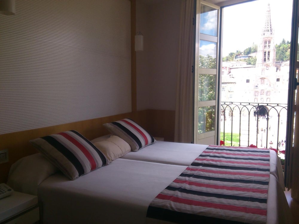 Hotel Via Gotica 23/44