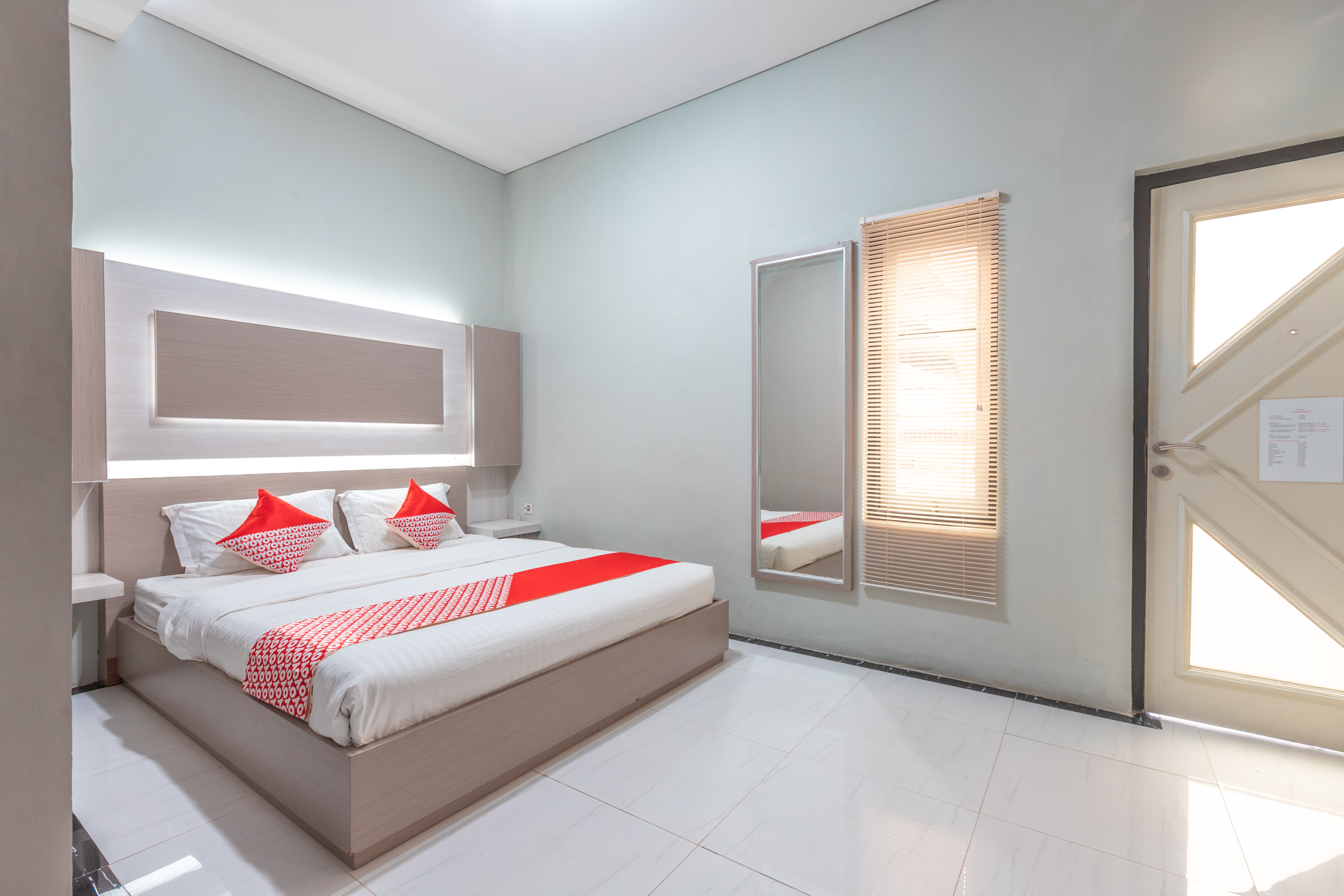 OYO 2248 Yayah Rooms Syariah 8/26