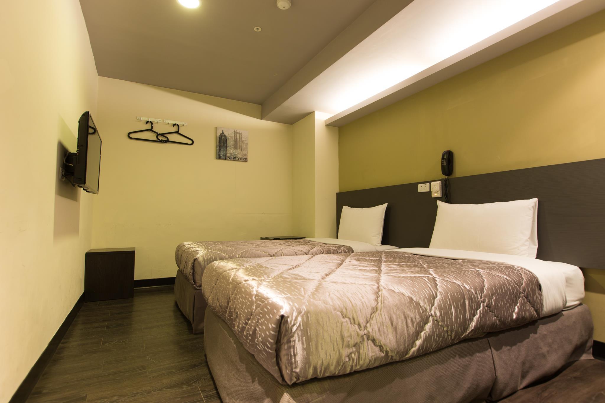 Economy, Twin Beds, No Window