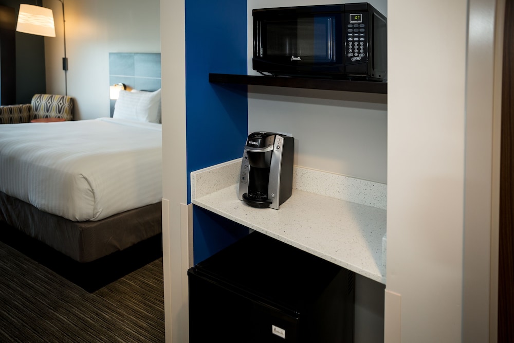 HOLIDAY INN EXPRESS NORTH AUGUSTA 19/55