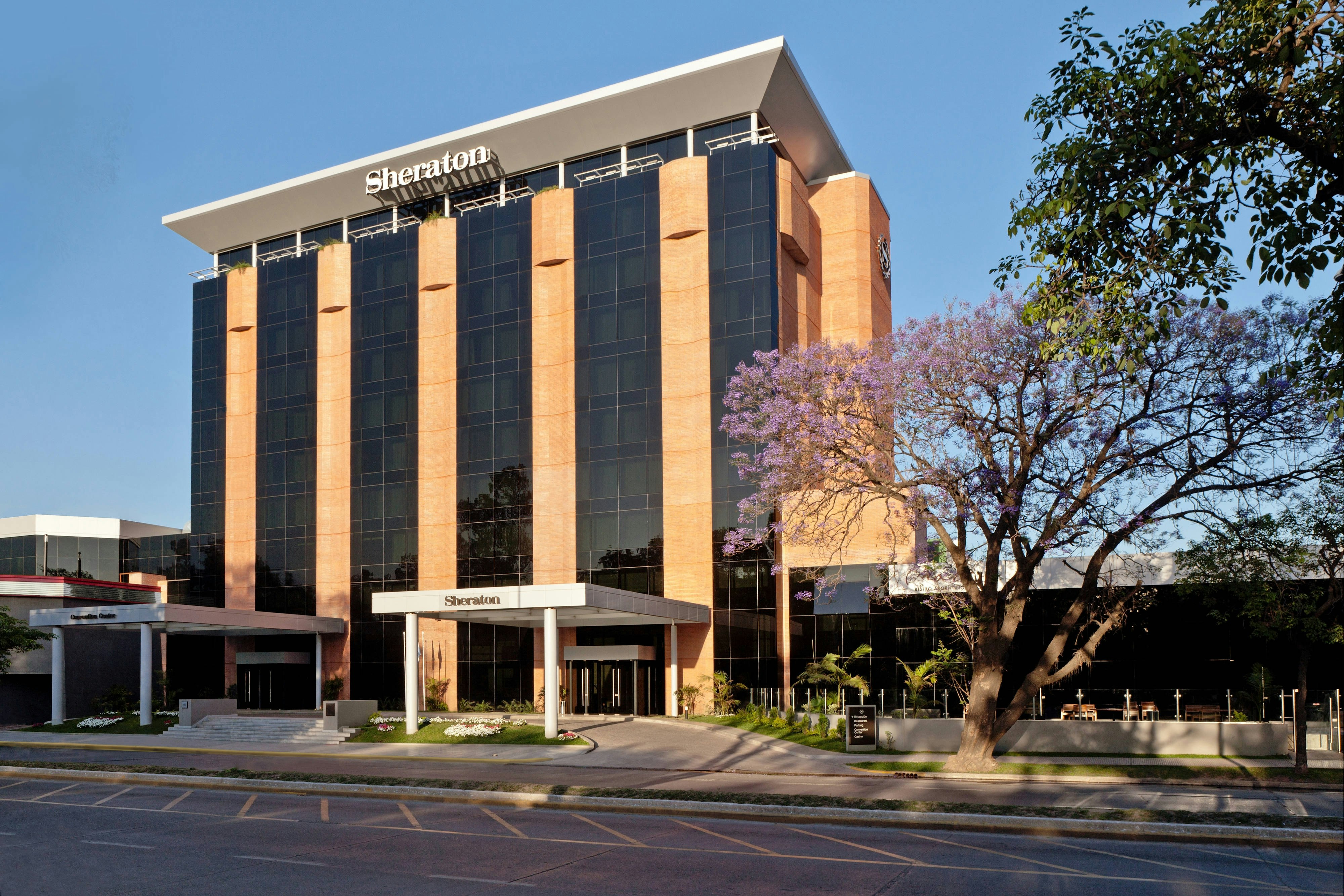 Sheraton Tucuman Hotel 1/4