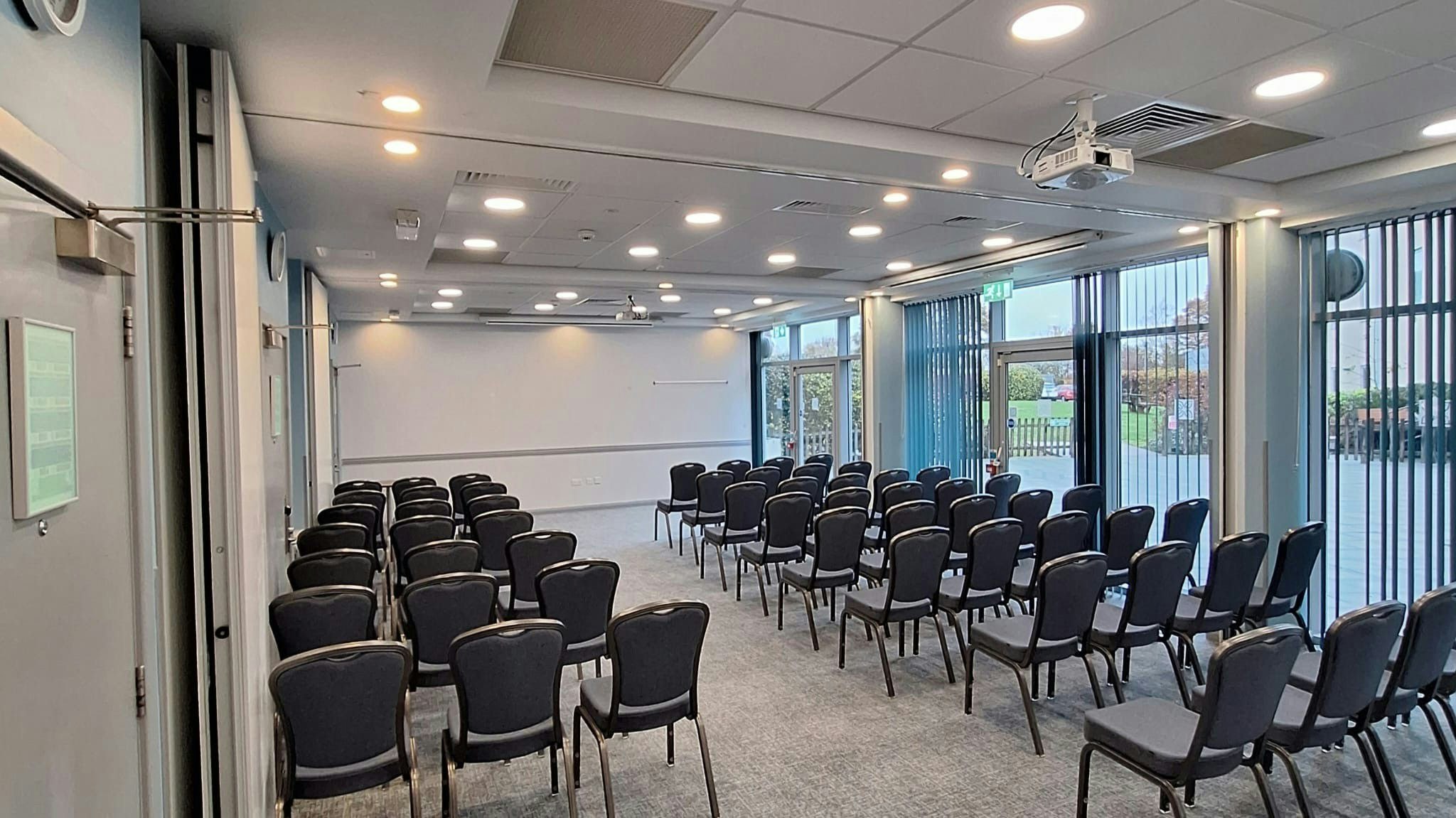 London Luton Vale Hotel 32/37