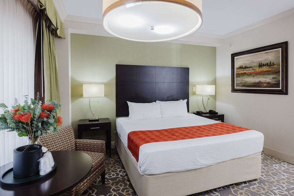 Brent House Hotel 12/41