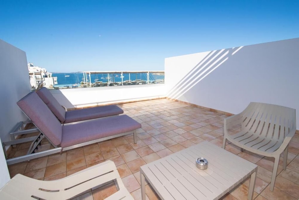 Poniente Playa Apartments 28/53