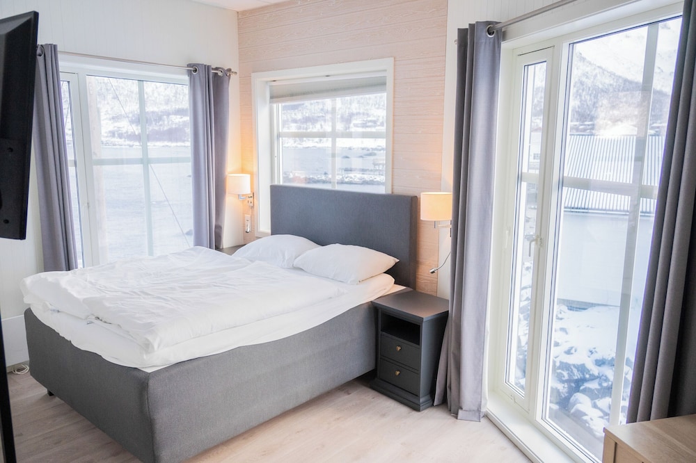 Deluxe, Double Bed, Ocean Front, Sea View