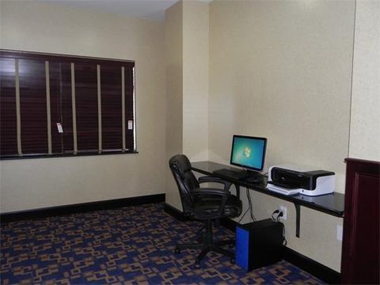 Holiday Inn Express Hotel And Suites Lubbock West 56/57