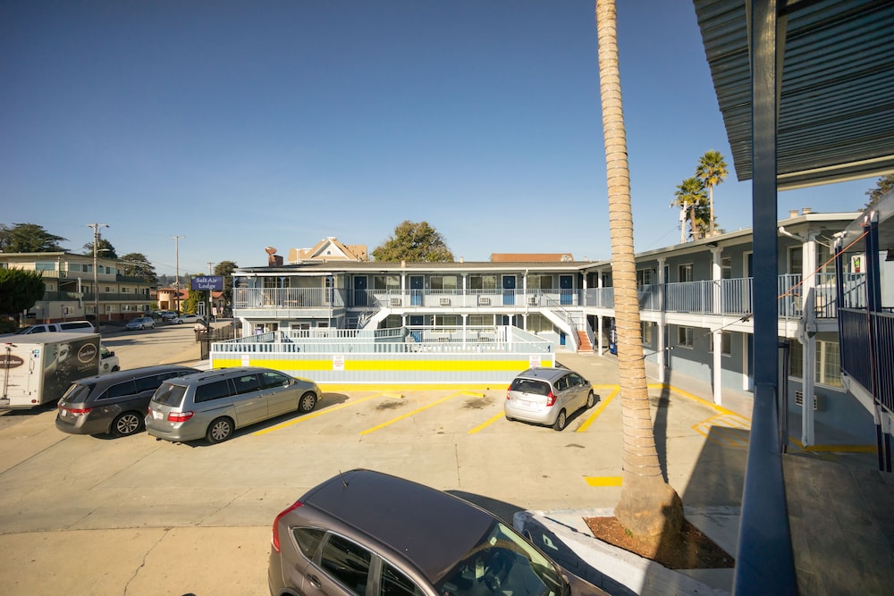 Salt Air Lodge 12/50