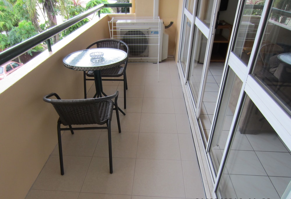 TRADEWINDS MCLEOD HOLIDAY APARTMENTS 12/43