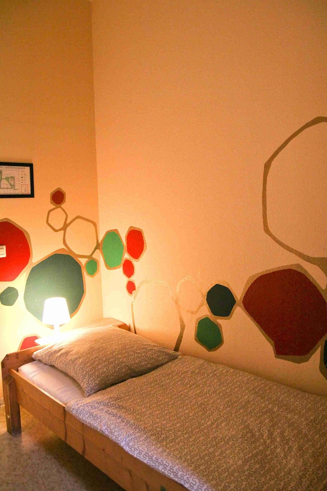 Sunflower Hostel 52/59