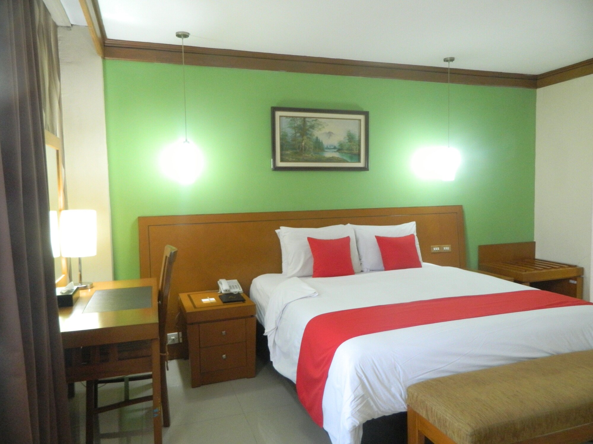 EXECUTIVE, DOUBLE BED